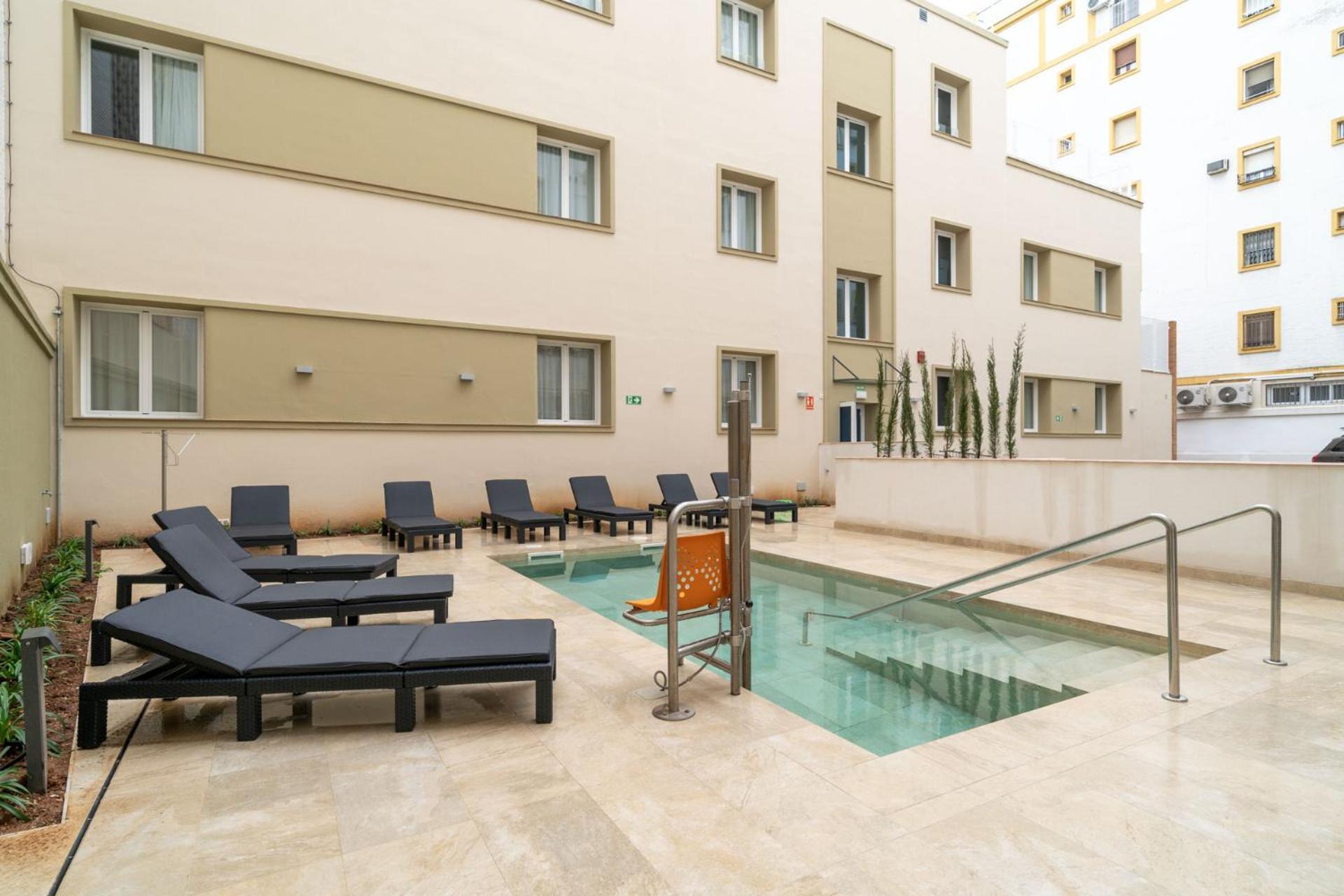 Limehome Sevilla Ronda De Capuchinos Dış mekan fotoğraf