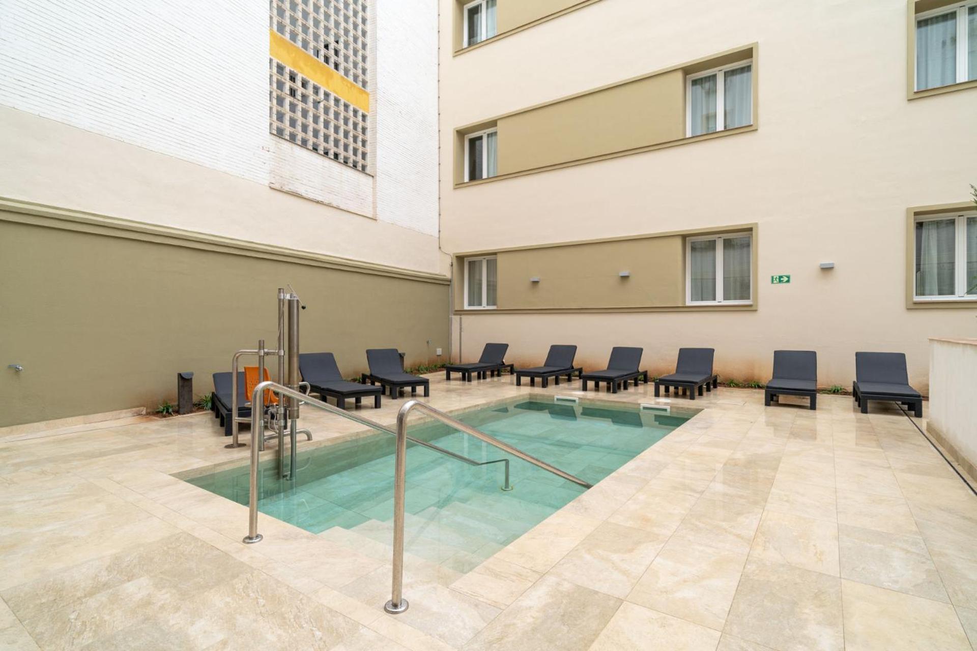 Limehome Sevilla Ronda De Capuchinos Dış mekan fotoğraf